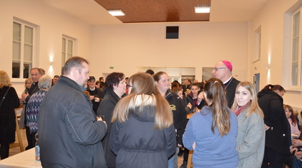 Jugendmesse mit Bischof und Firmlingen in Oslip